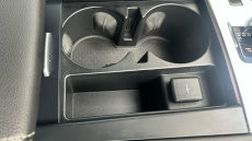 Jaguar F-Pace 2.0 D200 R-Dynamic SE 5dr Auto AWD Diesel Estate